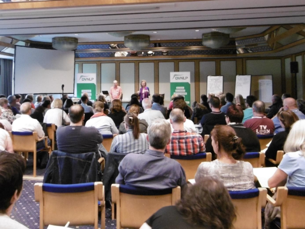 Connirae and her interpreter Ralph Köbler at the Future Tools Workshop in Göttingen (Germany), in 2017. Photos Dr. Ludger Brüning